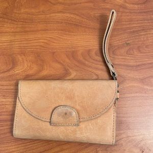Able wristlet